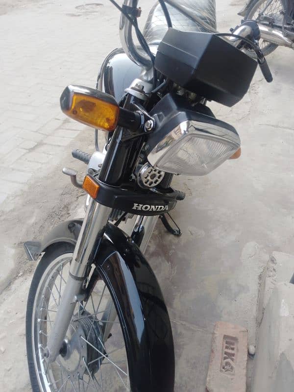 Honda CD 70 MODEL 2022 3