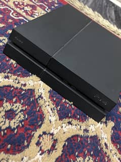 Ps4 500gb with 4 games