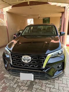 Toyota Fortuner 2022 model brand new condition total original