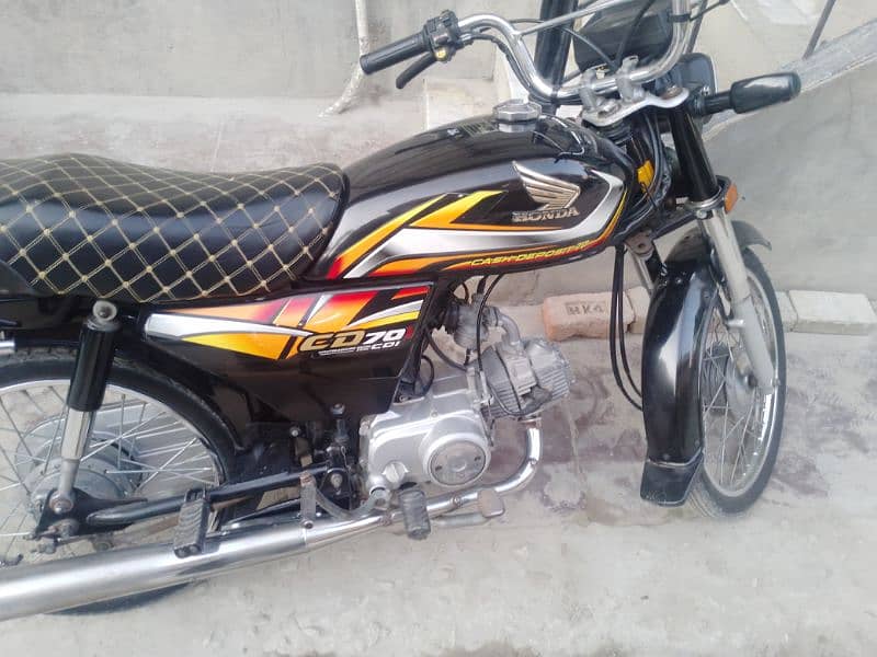 Honda CD 70 MODEL 2022 4