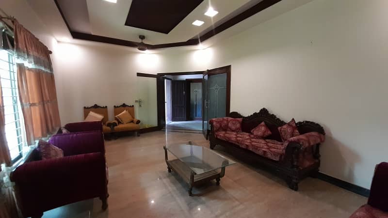 Cantt properties offers 1 Kanal House for sale in cavalry ground 13