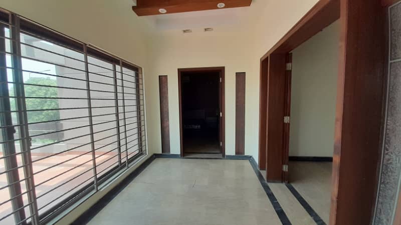 Cantt properties offers 1 Kanal House for sale in cavalry ground 14