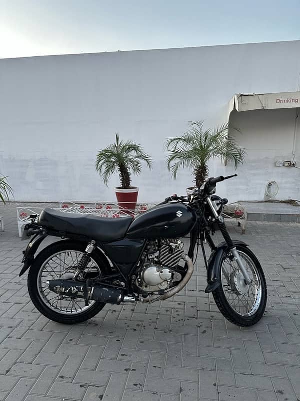 Suzuki GS 150 Neat and Clean Condition 2