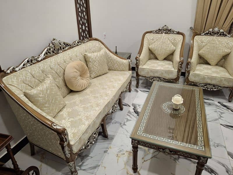 chinioti Sofa Set For Sale//5 seater sofa(3 seater Dewan with 3Tables) 5