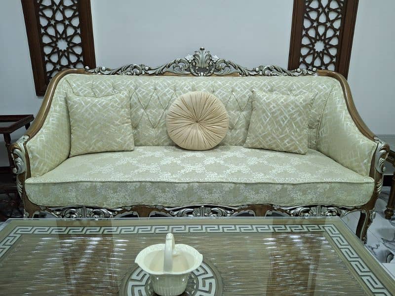 chinioti Sofa Set For Sale//5 seater sofa(3 seater Dewan with 3Tables) 10