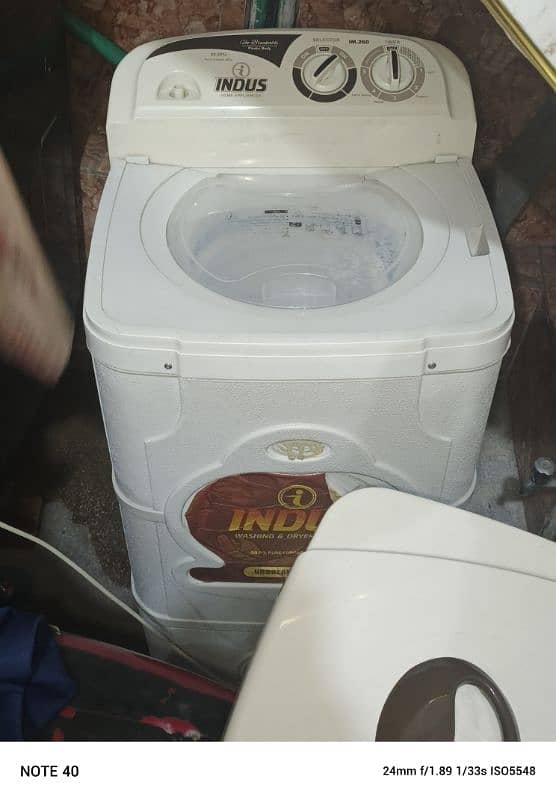 Spin Dryer For Home Use Best condition. 5