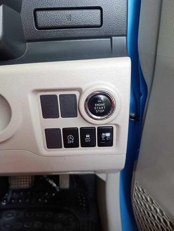 Daihatsu Boon 2016/19 Push start Climate control 5