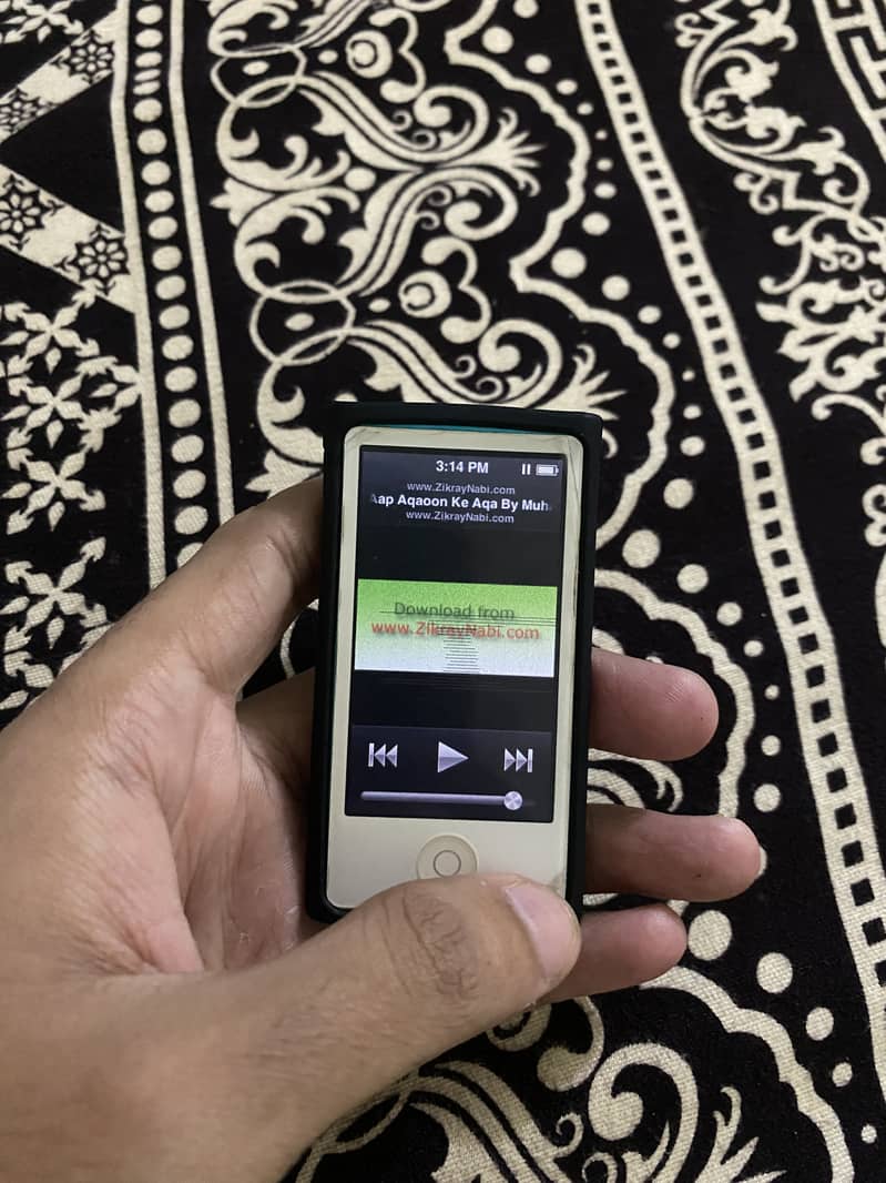 iPod Nano (7th Generation) For Sale 7