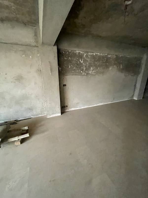 1 kanal Ground plus basement for rent in main pwd road 3