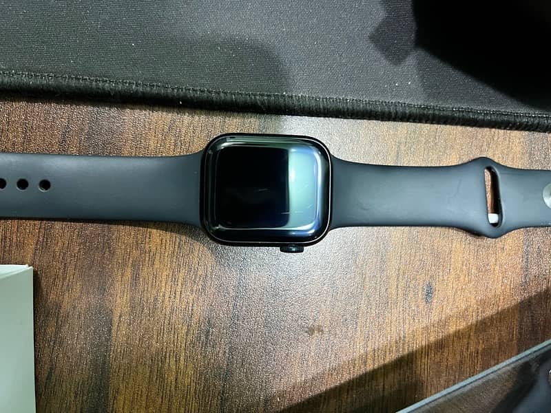 Apple Watch series 9 41mm 9/10 Condition 8