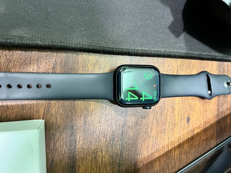 Apple Watch series 9 41mm 9/10 Condition 9