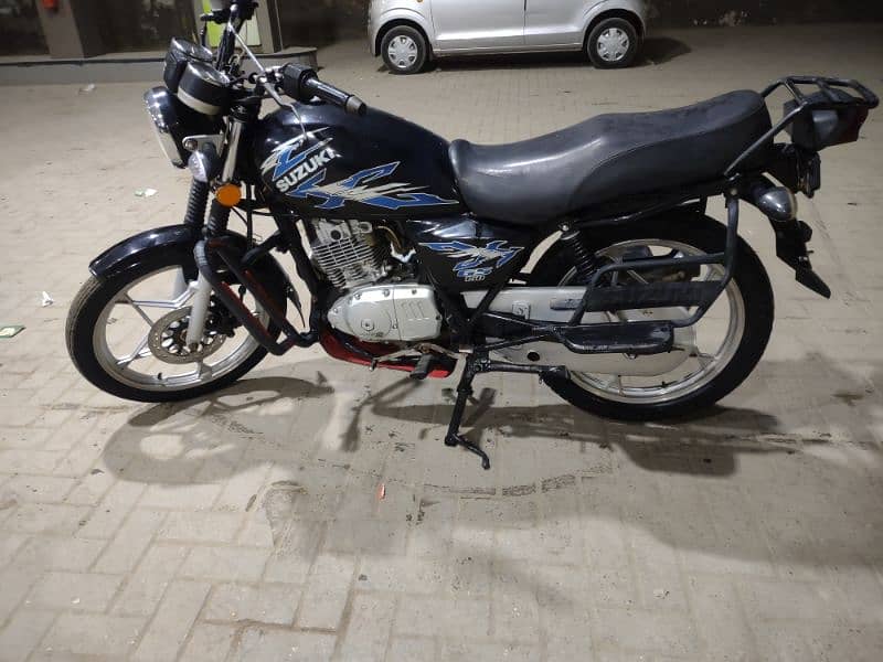 Suzuki 150 2022 model Karachi number 03182509716 6