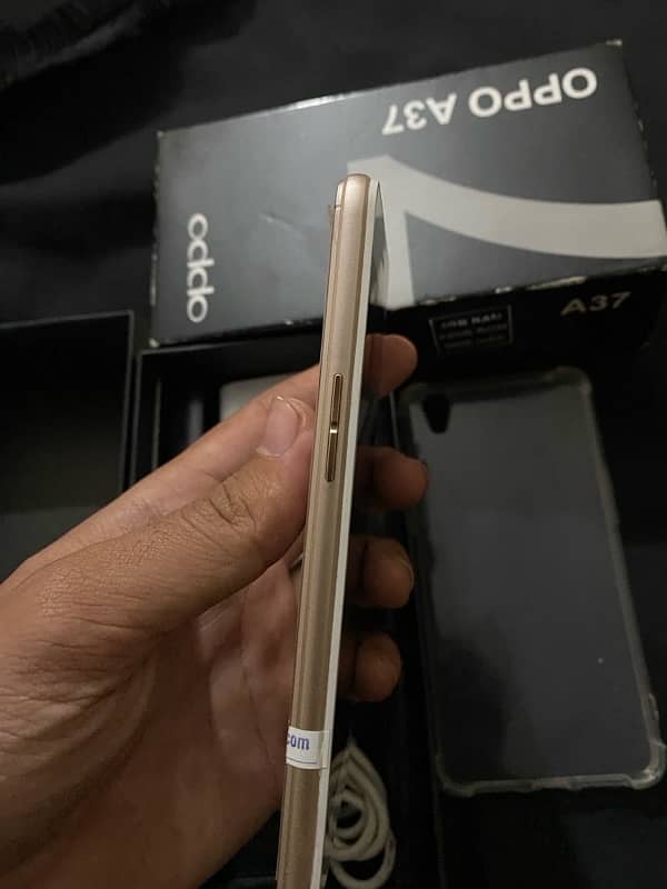 Brand New OPPO A37 fresh piece 4