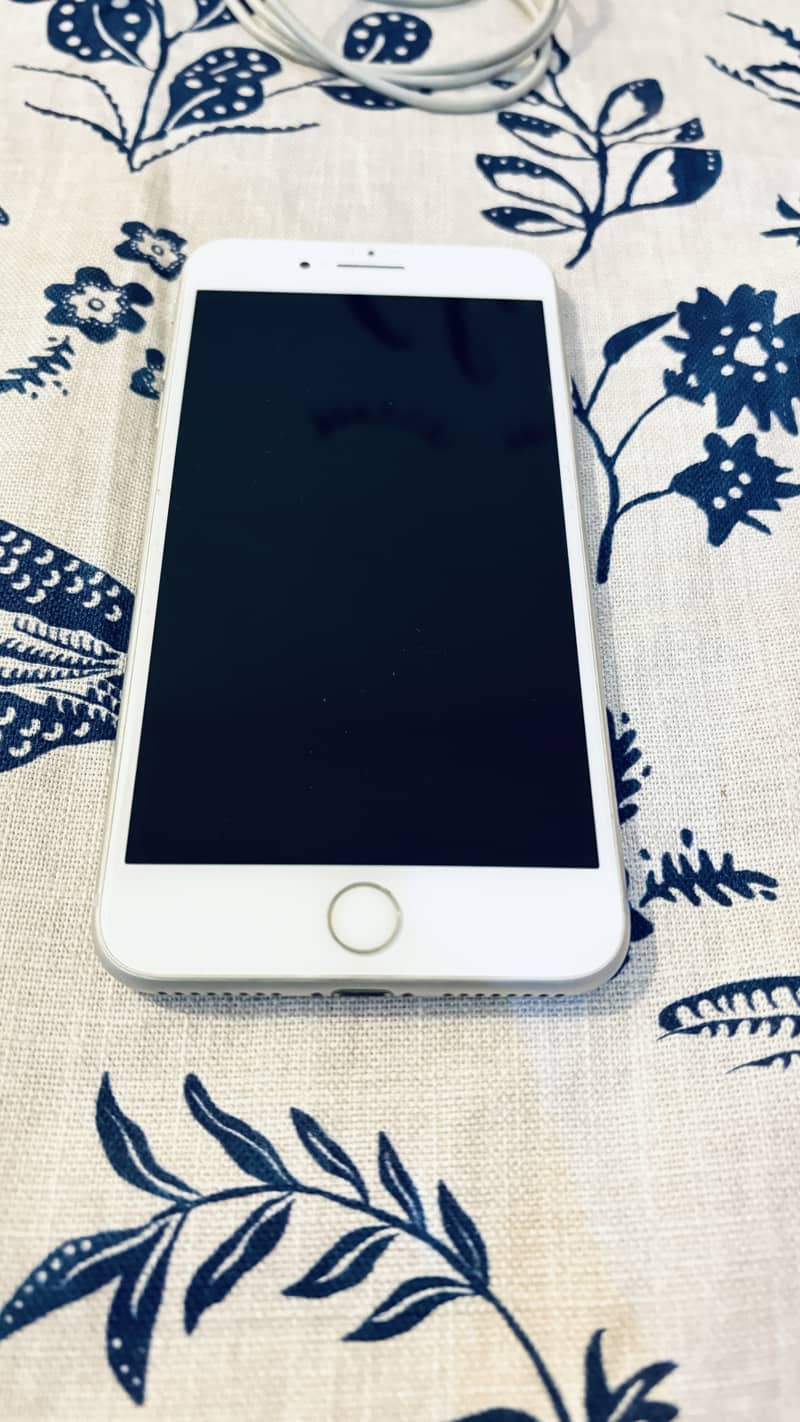 Apple iPhone 8 Plus Excellent Condition 8