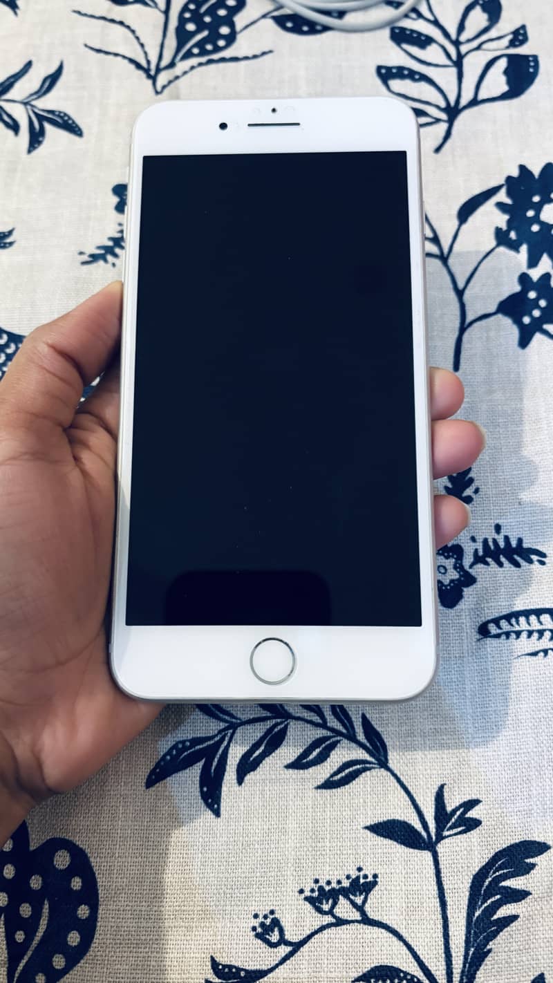 Apple iPhone 8 Plus Excellent Condition 9