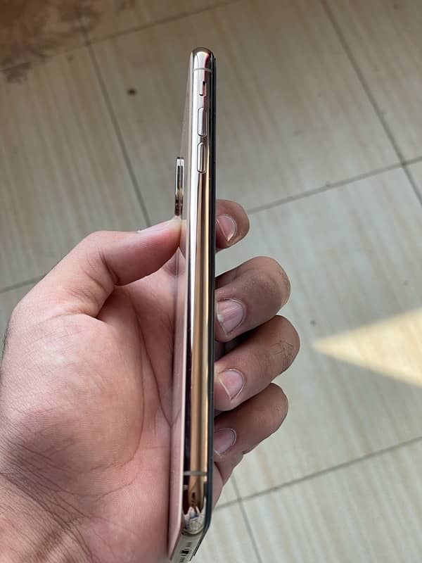 IPhone Xsmax PTA 64gb 4