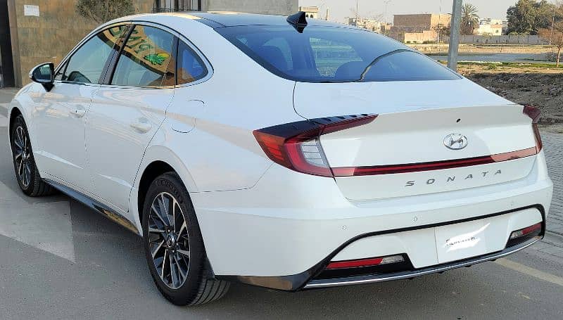 2022 Hyundai Sonata 2.0 4