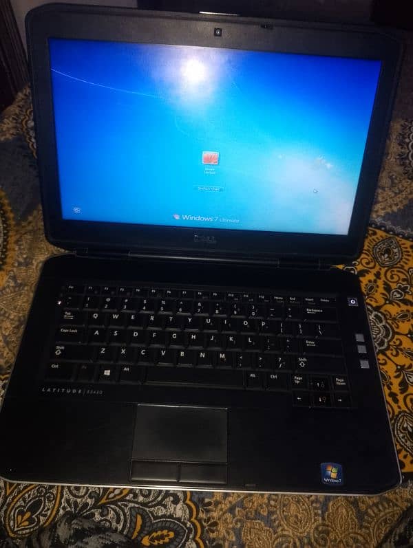 Dell i5 3rd generation 4 gb and SSD 180 gb 5