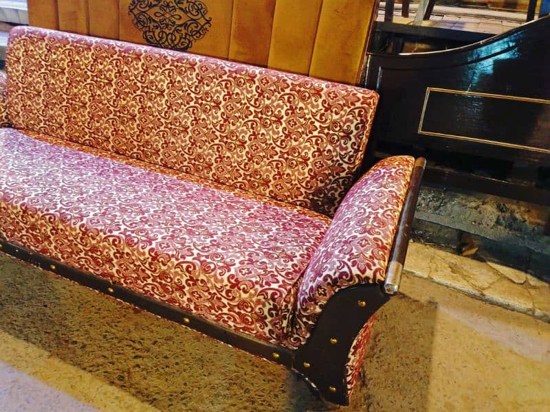 Sofa come bed in good condition 2