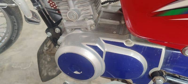 Honda 125 saf bike total orgnil bike ha ek pasy ka kam ni hony wala 8