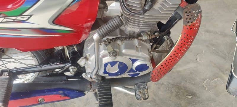 Honda 125 saf bike total orgnil bike ha ek pasy ka kam ni hony wala 9