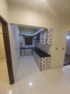 3 bed DD Apartment For Rent In Big Bukhari in Lift Parking