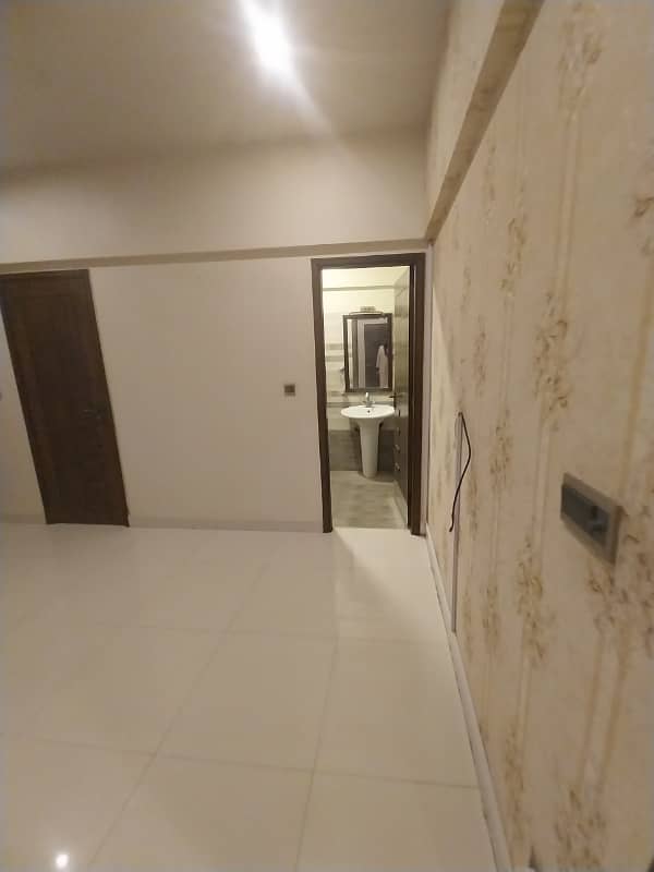 3 bed DD Apartment For Rent In Big Bukhari in Lift Parking 8