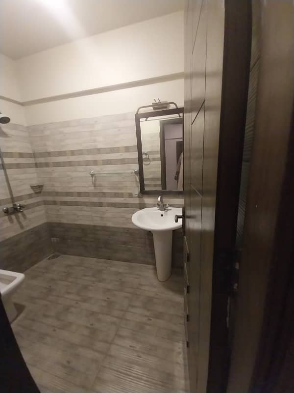 3 bed DD Apartment For Rent In Big Bukhari in Lift Parking 9