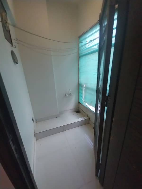 3 bed DD Apartment For Rent In Big Bukhari in Lift Parking 11