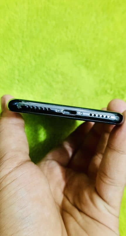 IPhone X 64GB PTA Approved 4