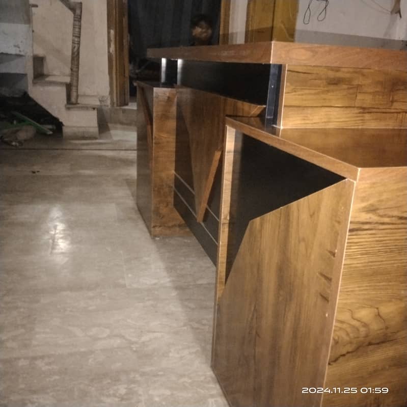 Exceutive Table For sale 1