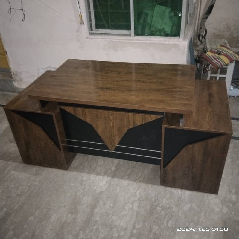 Exceutive Table For sale 2