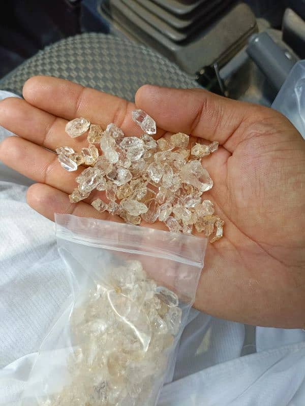 natural crystals dimound quartz 0