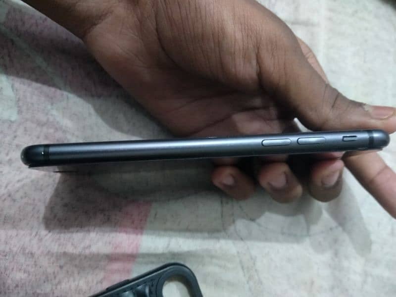 I phone 8 64 gb non pta 10 by 10 condition 3