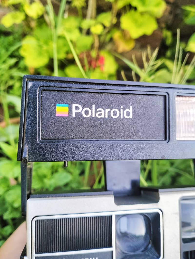 Polaroid Supercolor 635 CL Instant Camera – Vintage Retro Classic with 5