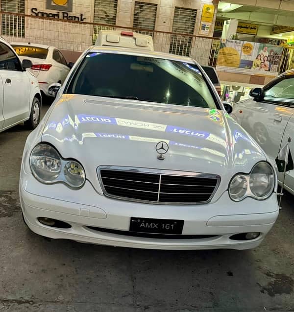 Mercedes 200 D 2002 4