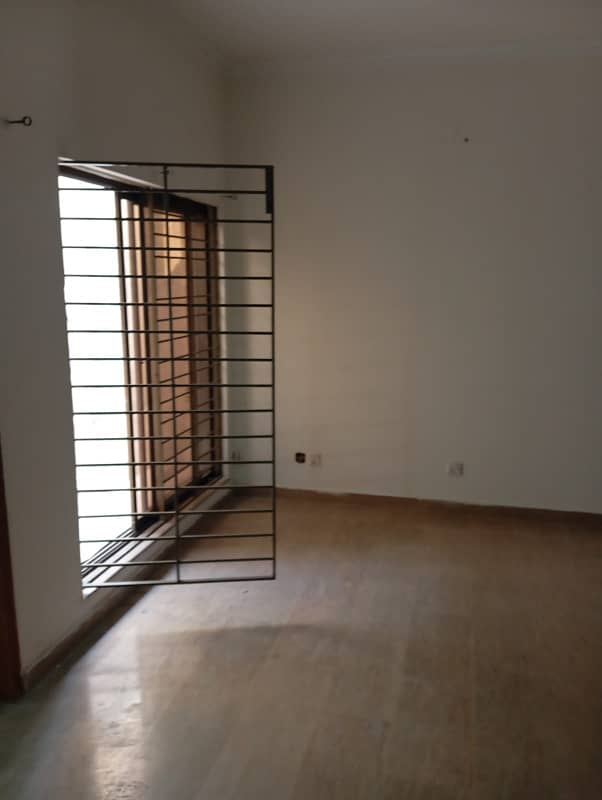 13 MARLA UPPER PORTION AVAILABLE FOR RENT SILENT OFFICE AND FAMILY 3