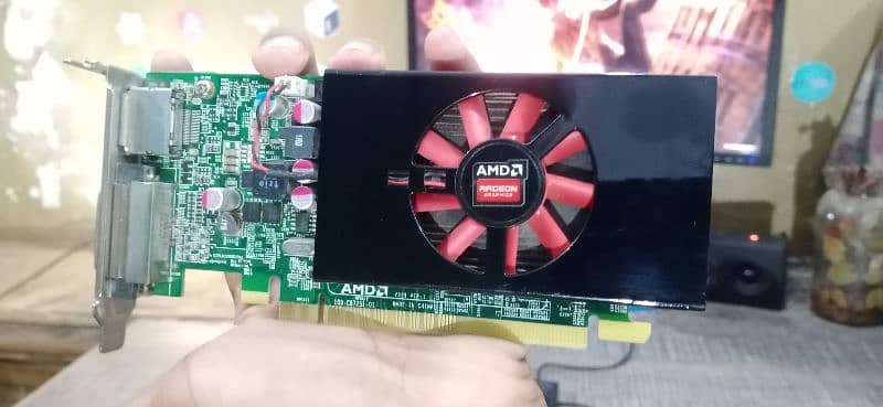 AMD Radeon R7 350x 4GB 128Bit GDDR3 GPU 1