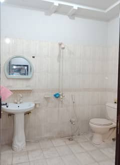 5 Marla Lower portion for rent In Saddar subedar colony