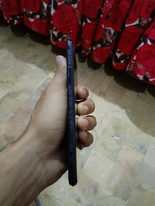 Vivo V23e condition 10/10 hai 4