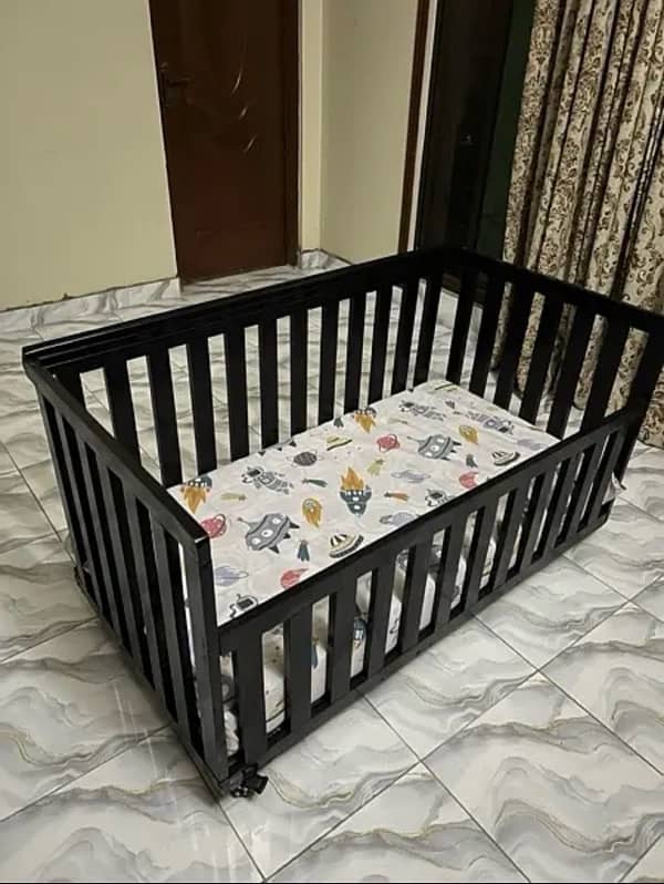 baby cot 1