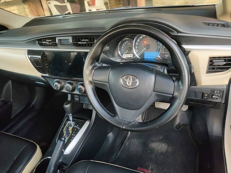 Toyota Corolla Altis 2015 10