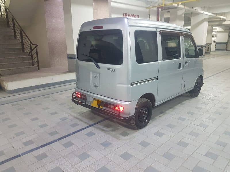 Daihatsu Hijet 2013 3