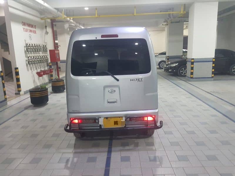 Daihatsu Hijet 2013 4