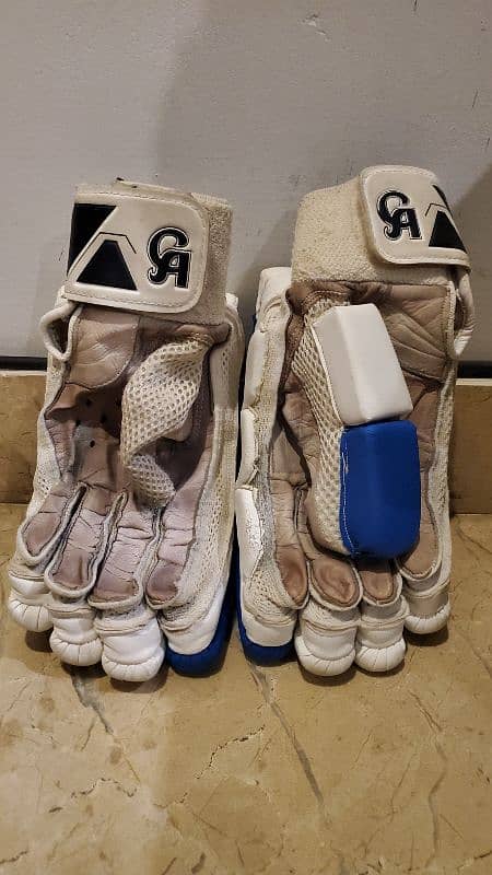 Ca 8000 batting gloves 1