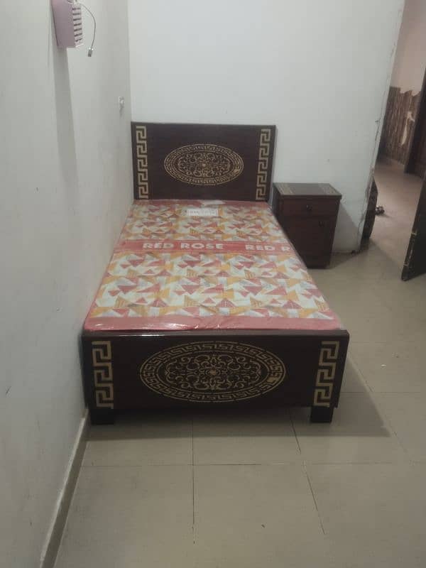 Wooden Single Bed/single bed/New single bed/used single bed/furniture 1