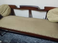 Settee and chair set