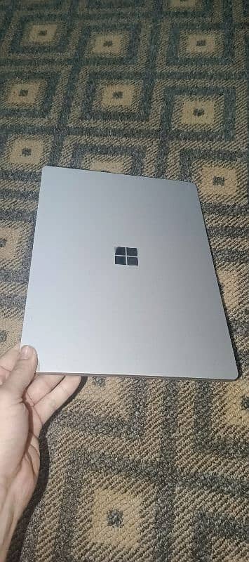 Microsoft sarfrace laptop 3 3