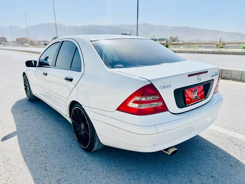 Mercedes C200  2004 14