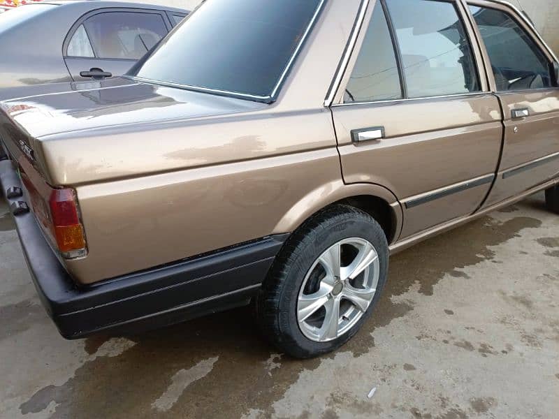 Nissan Sunny 1987 10